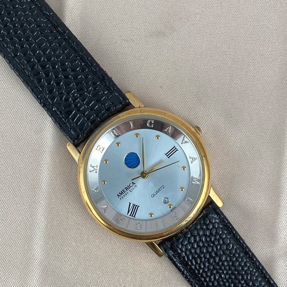 Vintage AMERICA Perry Ellis Moon Phase Watch Roman Numerals Date - Picture 4 of 8